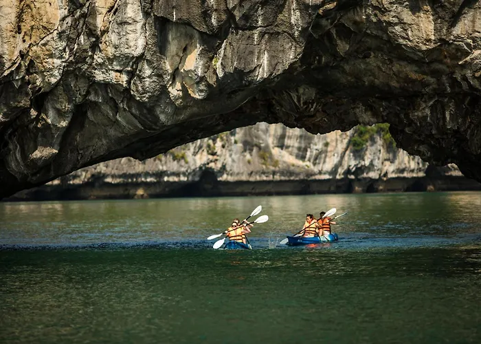 Private Bhaya Legend Cruise Ha Long