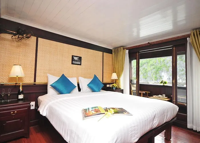 Private Bhaya Legend Cruise 