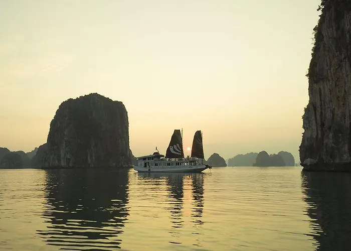 Private Bhaya Legend Cruise  5*